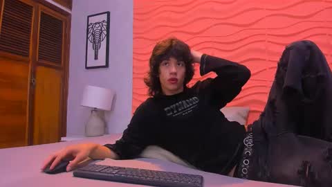 erick_ferrer online show from March 29, 2026, 11:16 pm