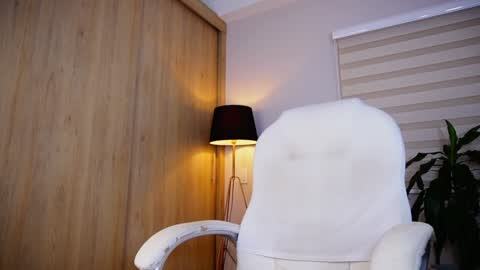 Snapshot of erick_thompson chatting on December 20, 2024, 10:54 pm Erick Thompson online show from December 20, 2024, 10:54 pm