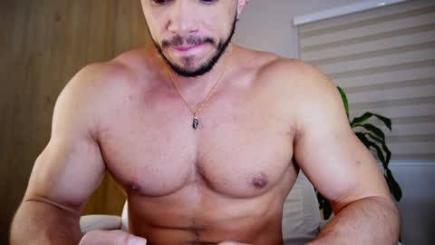 Snapshot of erick_thompson chatting on January 11, 2025, 6:12 pm Erick Thompson online show from January 11, 2025, 6:12 pm