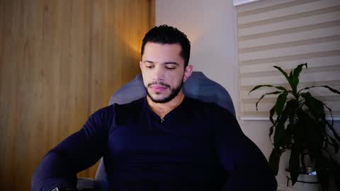 Snapshot of erick_thompson chatting on February 18, 2025, 10:36 pm Erick Thompson online show from February 18, 2025, 10:36 pm