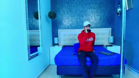   online show from October 12, 2025, 4:11 am