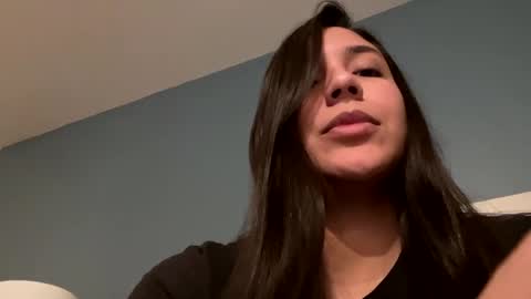 ErickaVee online show from December 3, 2024, 7:10 am
