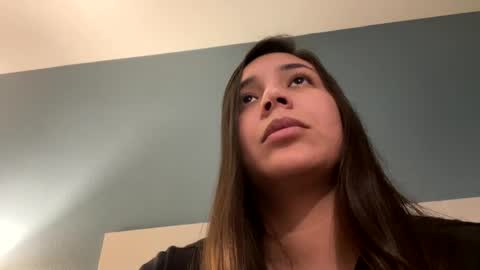 ErickaVee online show from December 5, 2024, 5:37 am