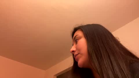 ErickaVee online show from December 14, 2024, 8:45 am