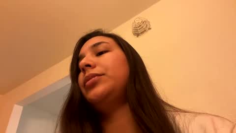 ErickaVee online show from December 17, 2024, 7:40 am