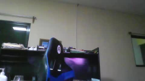 Snapshot of erik1781 chatting on December 14, 2024, 3:40 am erik1781 online show from December 14, 2024, 3:40 am