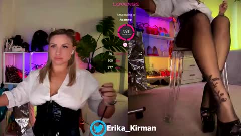 Snapshot of erika_kirman chatting on October 17, 2025, 11:02 am Erika online show from October 17, 2025, 11:02 am