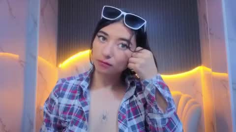 Erika online show from May 5, 2026, 12:40 am