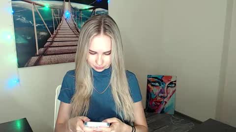 Erika online show from September 16, 2025, 11:44 am