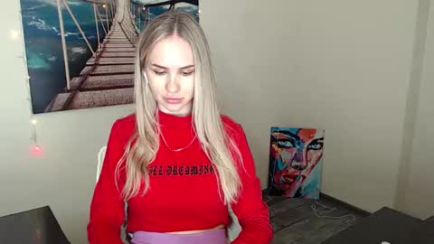 Erika online show from September 17, 2025, 11:45 am