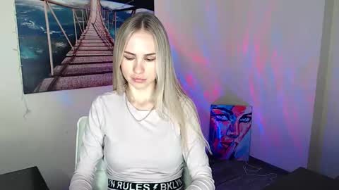 Erika online show from October 7, 2025, 11:29 am