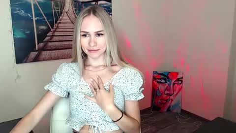 Erika online show from October 9, 2025, 11:52 am