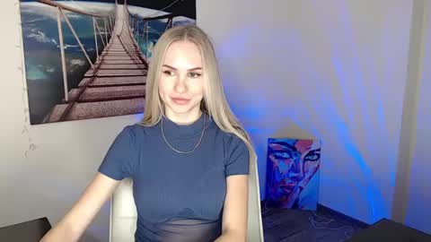 Erika online show from October 14, 2025, 11:44 am