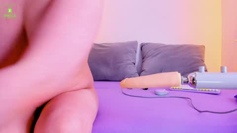 Erika online show from January 24, 2025, 4:16 am