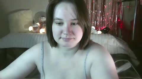 Erika online show from April 9, 2026, 6:41 am