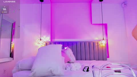 Eri  online show from February 9, 2025, 2:49 am