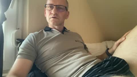 erikwant2 online show from July 10, 2026, 10:51 am