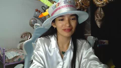 Snapshot of erina_1 chatting on March 2, 2025, 3:13 am erina_1 online show from March 2, 2025, 3:13 am