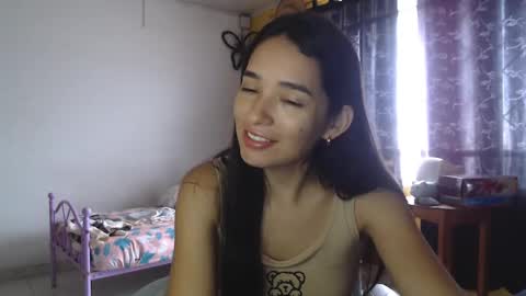 Snapshot of erina_1 chatting on March 7, 2025, 4:00 pm erina_1 online show from March 7, 2025, 4:00 pm