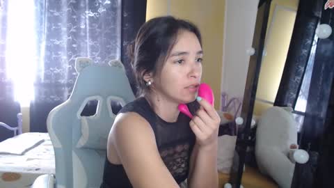 Snapshot of erina_1 chatting on September 21, 2025, 3:13 pm erina_1 online show from September 21, 2025, 3:13 pm