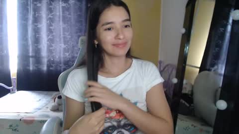 Snapshot of erina_1 chatting on September 24, 2025, 4:21 pm erina_1 online show from September 24, 2025, 4:21 pm