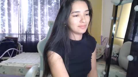 Snapshot of erina_1 chatting on November 8, 2025, 4:18 pm erina_1 online show from November 8, 2025, 4:18 pm