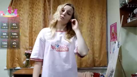 Snapshot of erlinefisk chatting on November 25, 2025, 1:33 pm Amelie online show from November 25, 2025, 1:33 pm