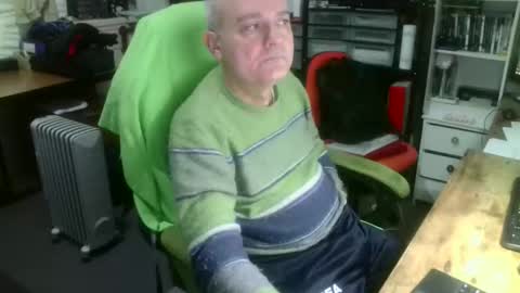 ernello online show from November 23, 2025, 5:51 am