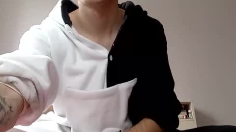 Ernest online show from March 27, 2026, 11:10 am