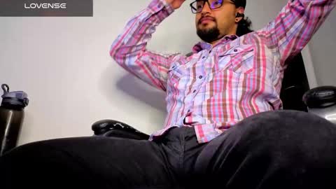 ernesto rodriguez 82 online show from March 11, 2026, 4:18 am