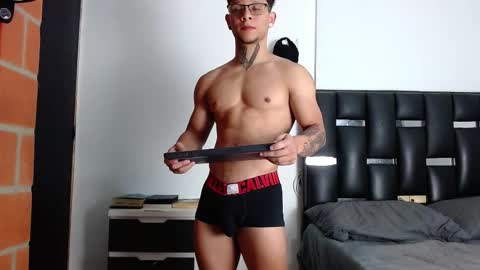 Snapshot of erosscott chatting on February 21, 2026, 5:58 pm Eros online show from February 21, 2026, 5:58 pm