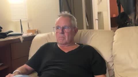 Snapshot of erostalk chatting on October 28, 2025, 12:25 am eros online show from October 28, 2025, 12:25 am