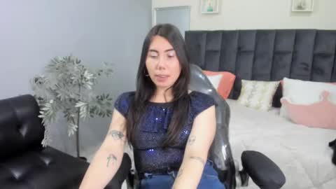 Erotic couple online show from January 28, 2025, 1:49 pm