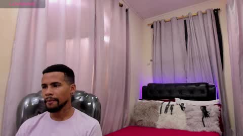Erotic couple online show from February 18, 2025, 2:38 pm