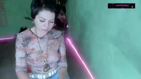 Snapshot of erotic_dessire chatting on November 27, 2025, 3:47 pm Eve online show from November 27, 2025, 3:47 pm