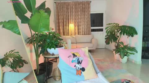 Snapshot of erotik_lady chatting on September 18, 2025, 4:58 am TINY online show from September 18, 2025, 4:58 am