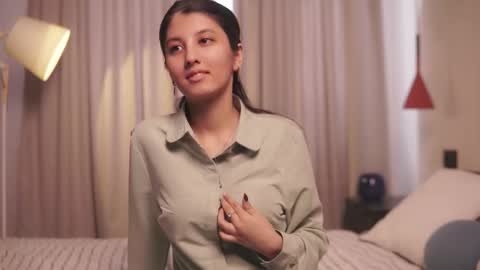 Snapshot of erynharteau chatting on February 23, 2026, 9:39 am Hi Im Lori online show from February 23, 2026, 9:39 am