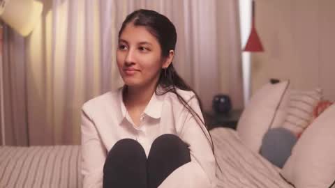 Snapshot of erynharteau chatting on February 24, 2026, 9:29 am Hi Im Lori online show from February 24, 2026, 9:29 am