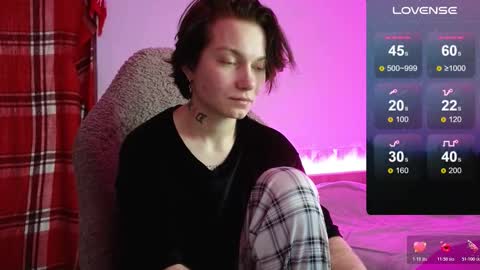 Snapshot of esajukyy chatting on November 8, 2025, 8:25 am esajukyy online show from November 8, 2025, 8:25 am