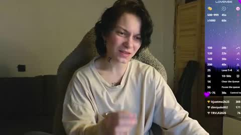 esajukyy online show from March 30, 2026, 2:40 pm