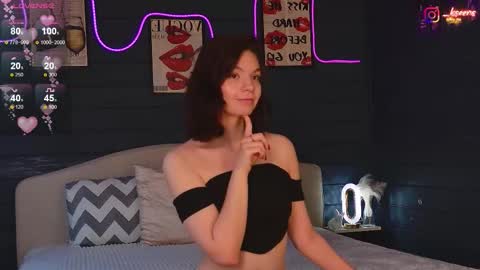 Snapshot of eseensia chatting on October 12, 2025, 2:32 am Eseensia online show from October 12, 2025, 2:32 am