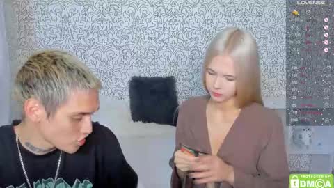 Snapshot of eshcka chatting on November 9, 2025, 1:09 pm Megan and Brad online show from November 9, 2025, 1:09 pm