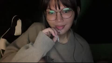 Chelliane online show from December 4, 2025, 1:48 am