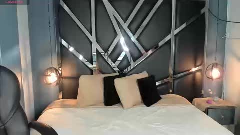 Esmeralda online show from March 12, 2026, 7:53 pm