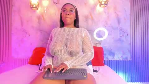 Snapshot of esmeralda_duarte chatting on January 27, 2025, 9:13 am esmeralda online show from January 27, 2025, 9:13 am