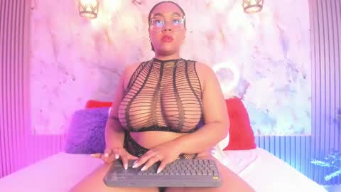 Snapshot of esmeralda_duarte chatting on March 11, 2025, 9:34 am esmeralda online show from March 11, 2025, 9:34 am