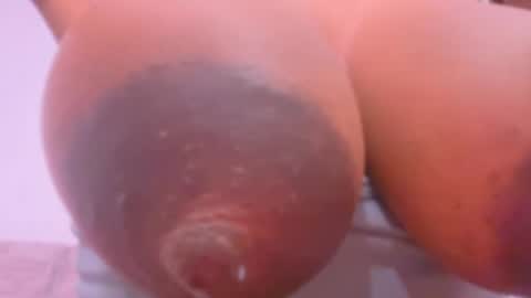 Snapshot of esmeralda_parck chatting on October 3, 2025, 9:01 pm Esmeralda parck online show from October 3, 2025, 9:01 pm