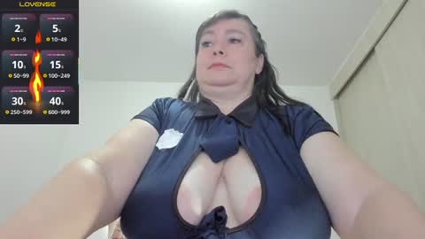 Esmeralda online show from June 18, 2026, 10:25 pm