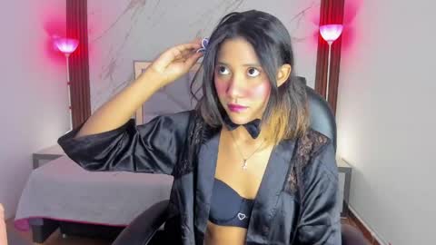 esperanzamora online show from April 25, 2026, 12:41 pm