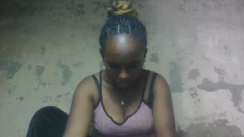 Snapshot of estanie chatting on October 10, 2025, 10:09 pm estanie online show from October 10, 2025, 10:09 pm